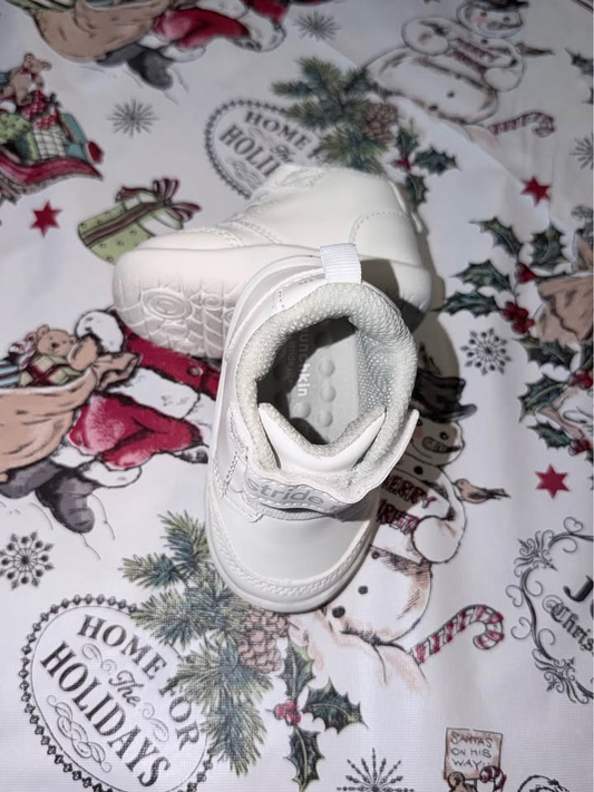 Stride Rite Baby White Velcro Sneakers - Infant Size 3M (US 3M / EUR 18.5)