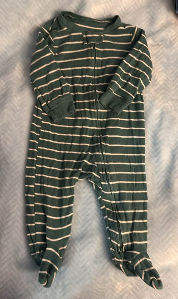 Carter's Baby Green Stripe Footed Zip-Up Pajama Sleeper - Size 6 Months