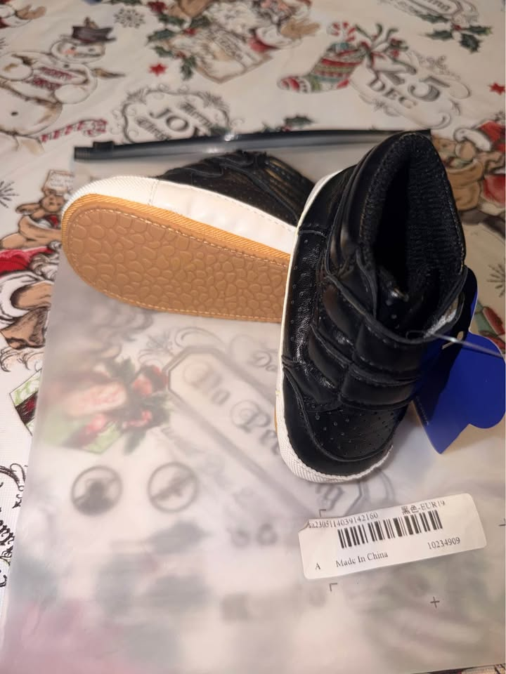 Valen Sina Baby Black High-Top Velcro Sneakers - EUR 19 / Toddler 2-3
