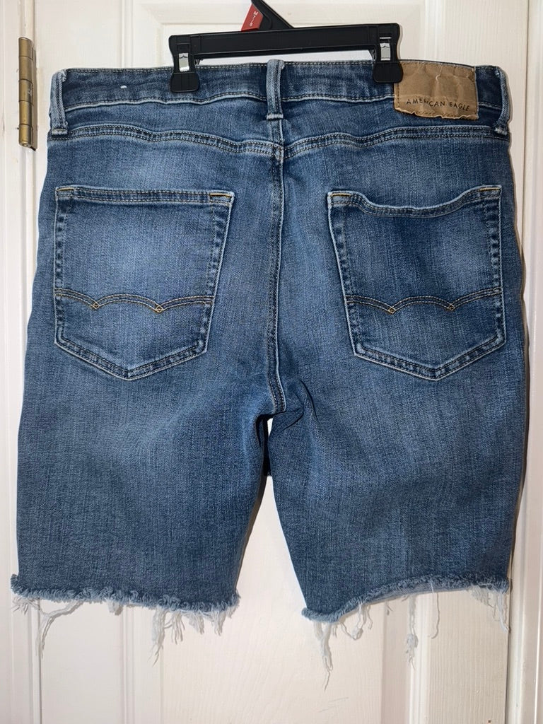 American Eagle Outfitters Distressed Denim Cutoff Shorts | Men's 32