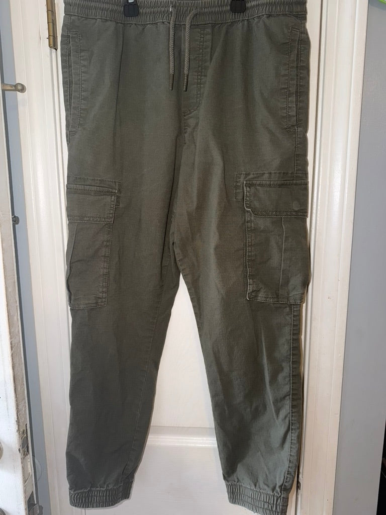 Goodfellow & Co olive cargo jogger pants front view