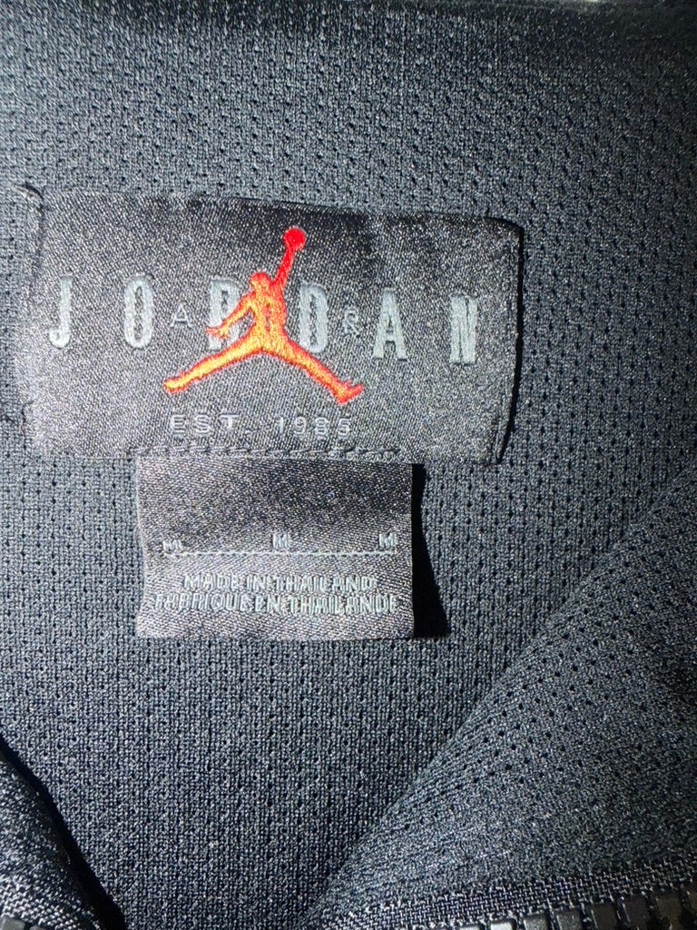 Jordan Est. 1985 brand label size M