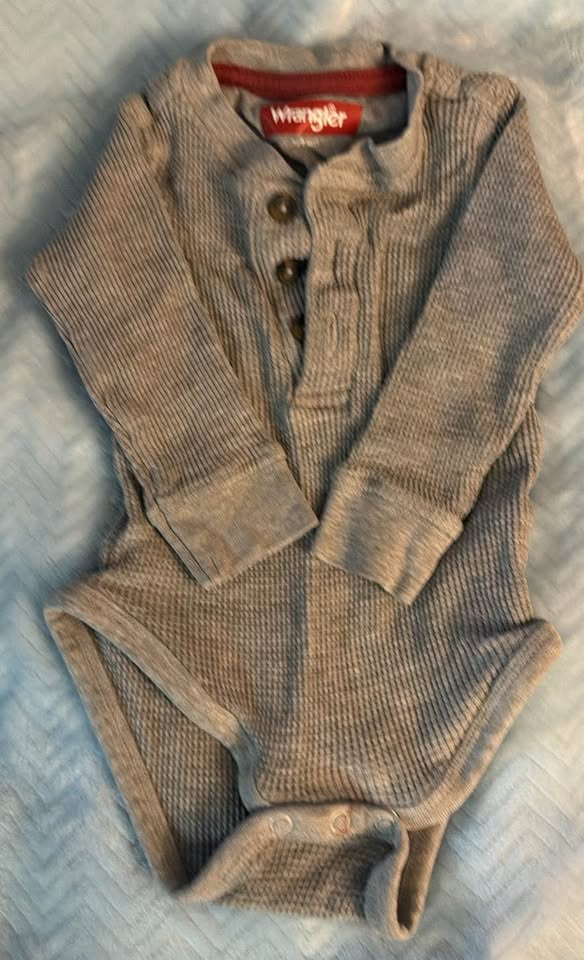 Wrangler Gray & Black Baby Outfit Set - 6 Months