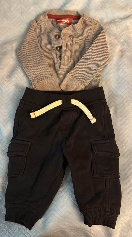 Wrangler Gray & Black Baby Outfit Set - 6 Months
