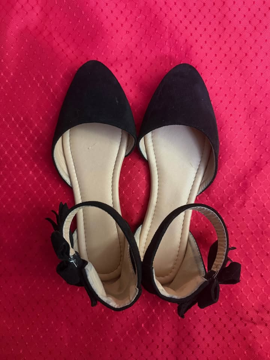 SHEIN Girls Black Suede Ankle Strap Bow Flat Dress Shoes - EU 34 / US Kids 2