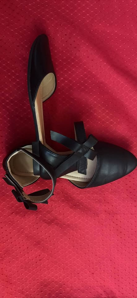 SHEIN Girls Black Faux Leather Ankle Strap Bow Flat Dress Shoes - EU 36 / US Kids 4